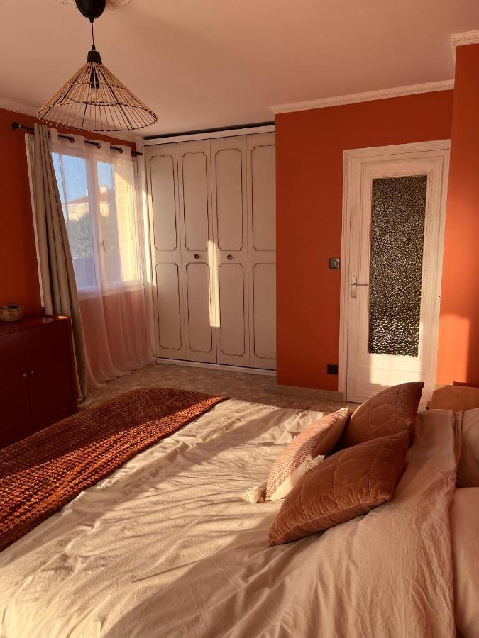 Maison Spacieuse Et Acces Independant Au Centre-Ville De Tournus Zewnętrze zdjęcie